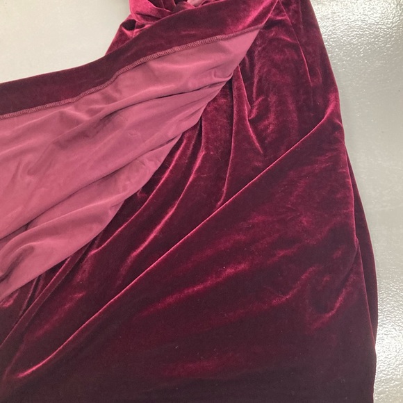 Adrianna Pepell Long Sleeve Velvet Tuxedo Faux Wrap Dress size 18W in Maroon - Picture 8 of 13